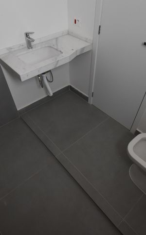 Casa de condomínio à venda com 136m², 3 quartos e 2 vagasBanheiro 2