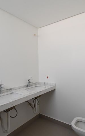 Casa de condomínio à venda com 136m², 3 quartos e 2 vagasBanheiro da Suíte
