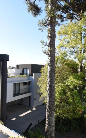 Casa de condomínio à venda com 136m², 3 quartos e 2 vagasCobertura