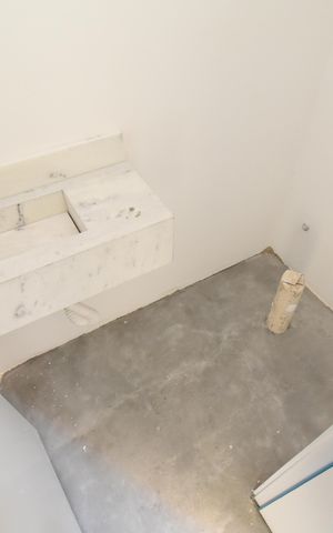 Casa de condomínio à venda com 136m², 3 quartos e 2 vagasLavabo