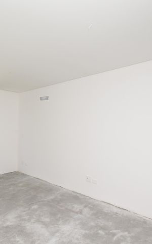 Casa de condomínio à venda com 136m², 3 quartos e 2 vagasSuíte