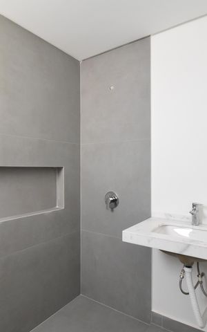 Casa de condomínio à venda com 136m², 3 quartos e 2 vagasBanheiro 2