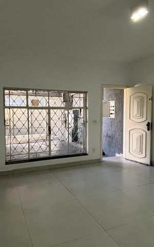 Casa à venda com 130m², 2 quartos e 1 vaga Casa à venda com 130m², 2 quartos e 1 vagaSala