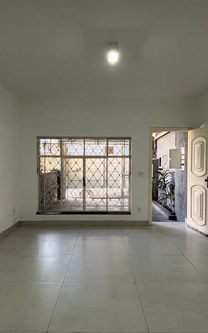 Casa à venda com 130m², 2 quartos e 1 vaga Casa à venda com 130m², 2 quartos e 1 vagaSala