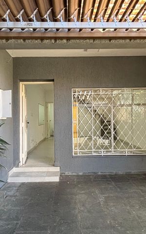 Casa à venda com 130m², 2 quartos e 1 vaga Casa à venda com 130m², 2 quartos e 1 vagaGaragem