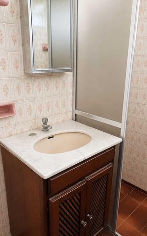 Apartamento para alugar com 58m², 2 quartos e sem vagaBanheiro