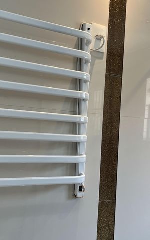Casa para alugar com 190m², 3 quartos e 2 vagas Casa para alugar com 190m², 3 quartos e 2 vagasBanheiro da Suíte