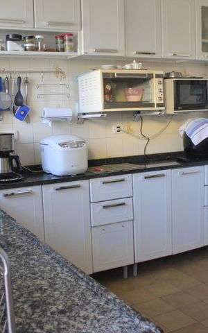 Casa à venda com 140m², 3 quartos e 2 vagasCozinha 