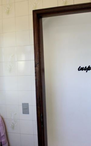 Casa à venda com 140m², 3 quartos e 2 vagasBanheiro social 