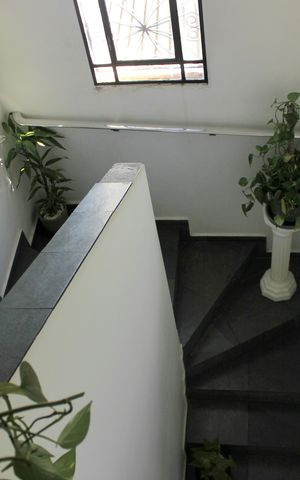 Casa à venda com 140m², 3 quartos e 2 vagasEscadas 
