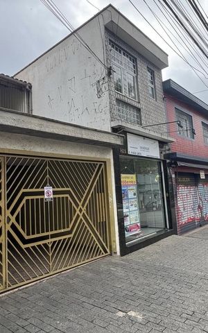 Casa para alugar com 150m², 2 quartos e 1 vaga Casa para alugar com 150m², 2 quartos e 1 vagaFachada