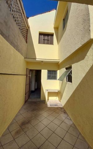 Casa para alugar com 150m², 2 quartos e 1 vaga Casa para alugar com 150m², 2 quartos e 1 vagaÁrea Externa
