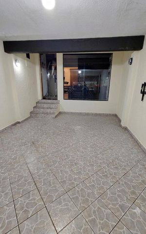 Casa para alugar com 150m², 2 quartos e 1 vaga Casa para alugar com 150m², 2 quartos e 1 vagaGaragem