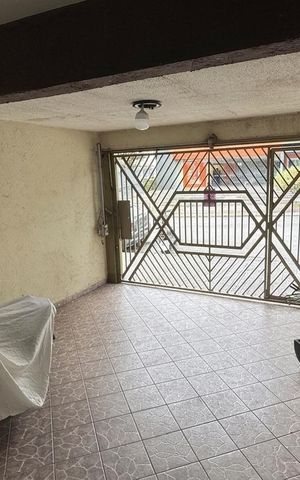 Casa para alugar com 150m², 2 quartos e 1 vaga Casa para alugar com 150m², 2 quartos e 1 vagaGaragem