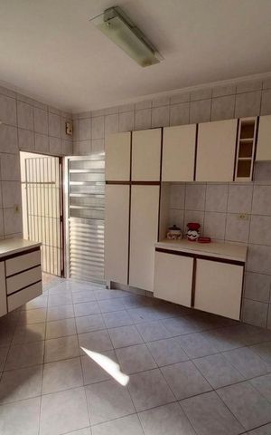 Casa para alugar com 150m², 2 quartos e 1 vaga Casa para alugar com 150m², 2 quartos e 1 vagaCozinha