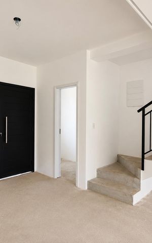 Casa de condomínio à venda com 89m², 2 quartos e 2 vagas Casa de condomínio à venda com 89m², 2 quartos e 2 vagasSala