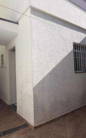 Casa à venda com 196m², 3 quartos e 2 vagasQuintal e Corredor Lateral