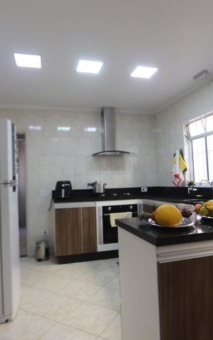 Casa à venda com 196m², 3 quartos e 2 vagasCozinha