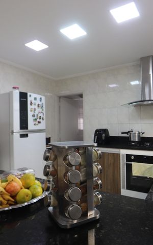 Casa à venda com 196m², 3 quartos e 2 vagasCozinha