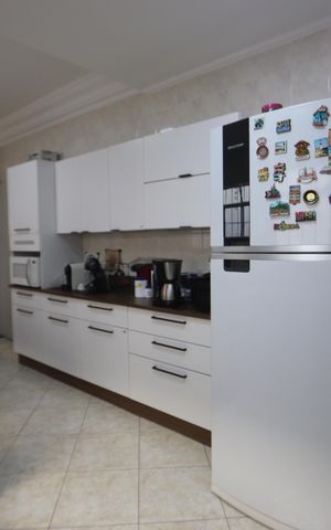 Casa à venda com 196m², 3 quartos e 2 vagasCozinha