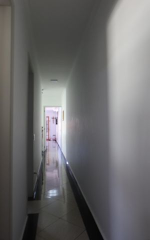 Casa à venda com 196m², 3 quartos e 2 vagasCorredor