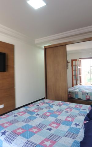 Casa à venda com 196m², 3 quartos e 2 vagasSuíte