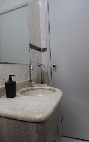 Casa à venda com 196m², 3 quartos e 2 vagasLavabo
