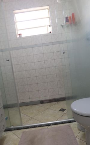Casa à venda com 196m², 3 quartos e 2 vagasBanheiro da Suíte