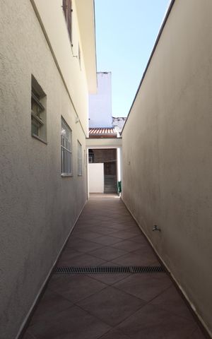 Casa à venda com 196m², 3 quartos e 2 vagasQuintal e Corredor Lateral
