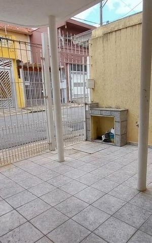 Casa à venda com 99m², 2 quartos e 1 vaga Casa à venda com 99m², 2 quartos e 1 vagaGaragem