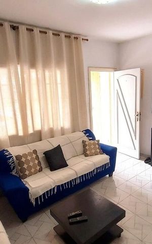 Casa à venda com 99m², 2 quartos e 1 vaga Casa à venda com 99m², 2 quartos e 1 vagaSala
