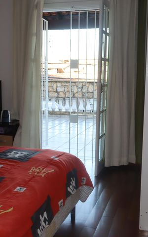 Casa à venda com 125m², 3 quartos e 2 vagasSuíte