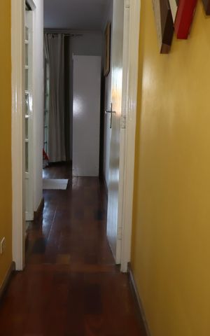 Casa à venda com 125m², 3 quartos e 2 vagasCorredor
