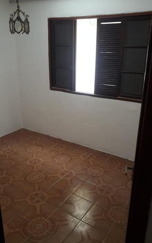 Casa à venda com 70m², 2 quartos e 4 vagas Casa à venda com 70m², 2 quartos e 4 vagasQuarto