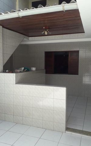 Casa à venda com 70m², 2 quartos e 4 vagas Casa à venda com 70m², 2 quartos e 4 vagasÁrea externa