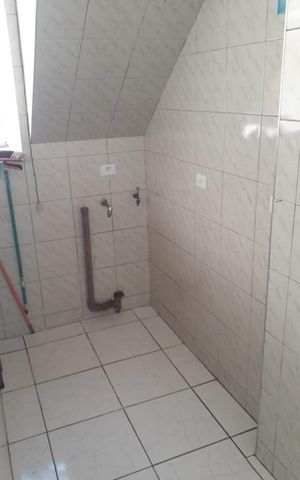 Casa à venda com 70m², 2 quartos e 4 vagas Casa à venda com 70m², 2 quartos e 4 vagasBanheiro