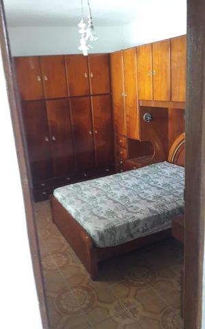 Casa à venda com 70m², 2 quartos e 4 vagas Casa à venda com 70m², 2 quartos e 4 vagasQuarto