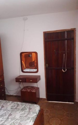 Casa à venda com 70m², 2 quartos e 4 vagas Casa à venda com 70m², 2 quartos e 4 vagasQuarto