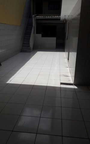 Casa à venda com 70m², 2 quartos e 4 vagas Casa à venda com 70m², 2 quartos e 4 vagasÁrea externa
