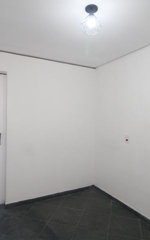 Casa para alugar com 30m², 1 quarto e sem vagaQuarto