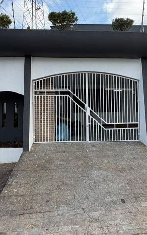 Casa à venda com 187m², 4 quartos e 3 vagas Casa à venda com 187m², 4 quartos e 3 vagasFachada