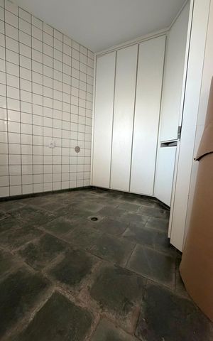 Casa à venda com 187m², 4 quartos e 3 vagas Casa à venda com 187m², 4 quartos e 3 vagasÁrea externa
