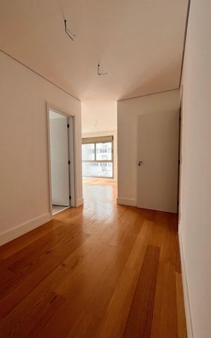 Apartamento à venda com 156m², 3 quartos e 3 vagas Apartamento à venda com 156m², 3 quartos e 3 vagasQuarto