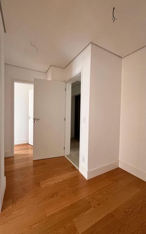 Apartamento à venda com 156m², 3 quartos e 3 vagas Apartamento à venda com 156m², 3 quartos e 3 vagasQuarto