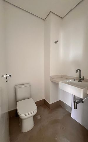 Apartamento à venda com 156m², 3 quartos e 3 vagas Apartamento à venda com 156m², 3 quartos e 3 vagasBanheiro