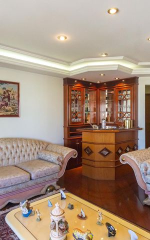 Apartamento para alugar com 172m², 3 quartos e 2 vagas Apartamento para alugar com 172m², 3 quartos e 2 vagasSala