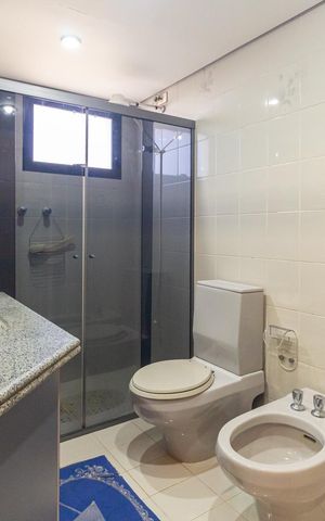 Apartamento para alugar com 172m², 3 quartos e 2 vagas Apartamento para alugar com 172m², 3 quartos e 2 vagasBanheiro da Suíte 2