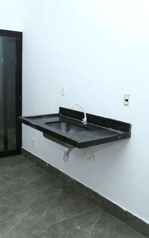 Casa à venda com 210m², 5 quartos e 4 vagasSala/Cozinha 