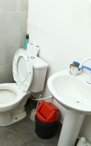 Casa à venda com 210m², 5 quartos e 4 vagasBanheiro 
