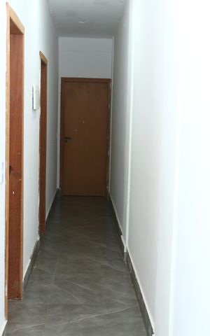 Casa à venda com 210m², 5 quartos e 4 vagasCorredor 